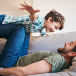 Padres como mentores: guía imprescindible en la adultez de tus hijos